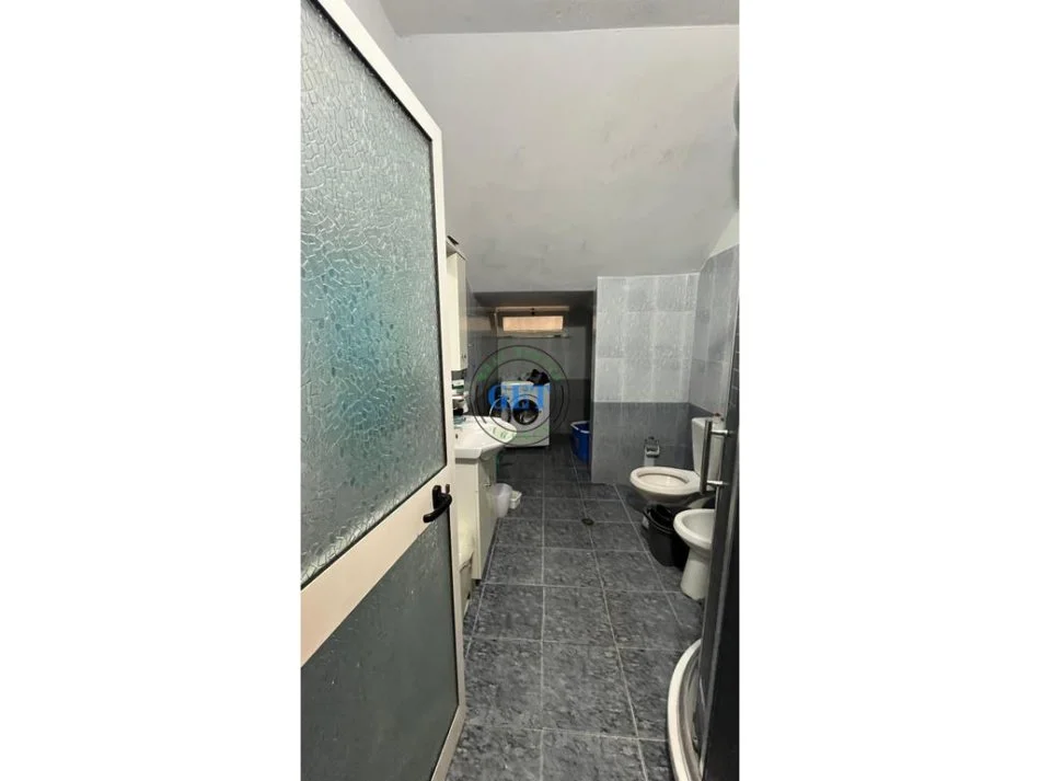 Durres, jepet me qera apartament 2+1 Kati 1, 92 m² 350 € 