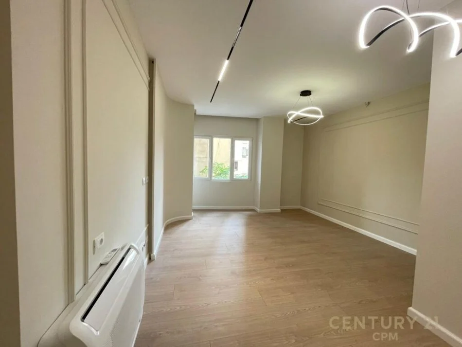 Tirane, shitet apartament 2+1+Ballkon Kati 2, 102 m² 255.000 € (9katshet)