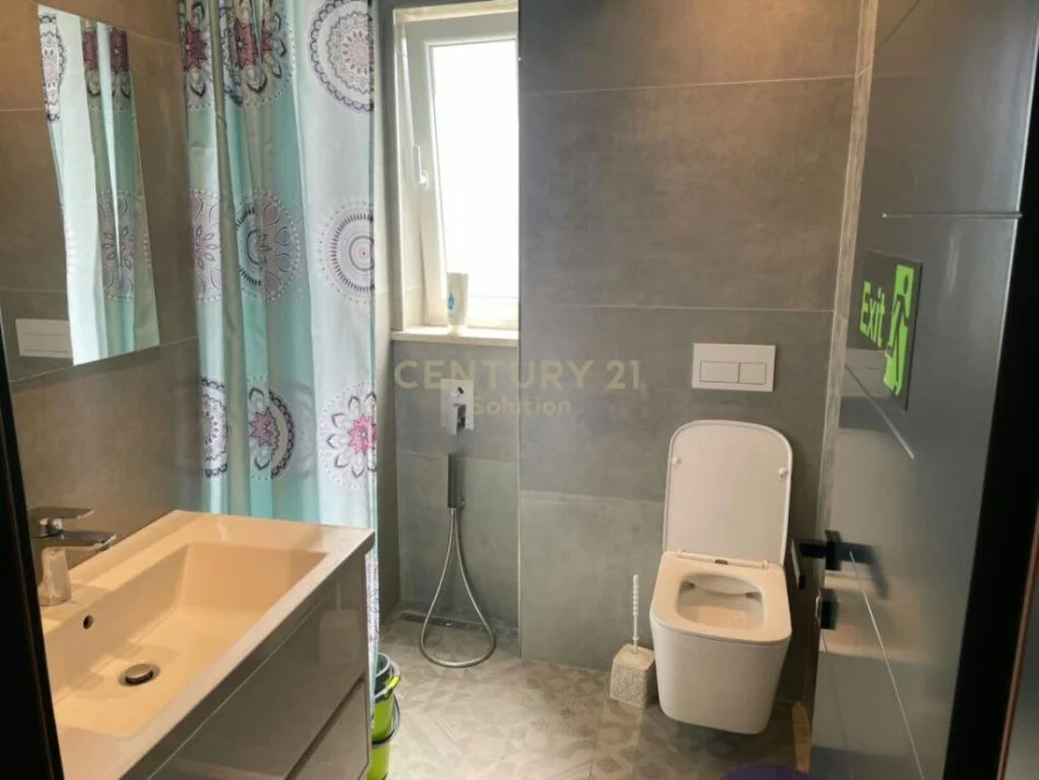 Tirane, jepet me qera apartament 1+1 Kati 1, 66 m² 450 € (SPITALI QSUT (NENE TEREZA))