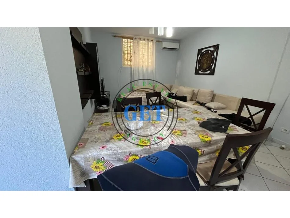 Durres, jepet me qera apartament 2+1 Kati 1, 92 m² 350 € 