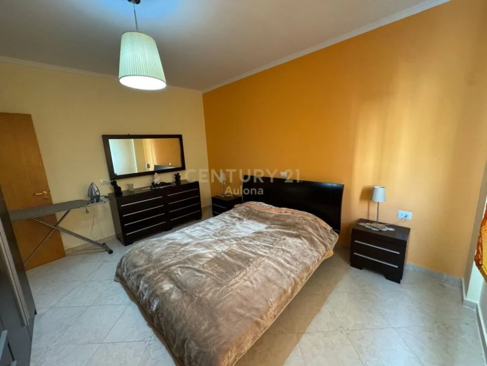 Vlore, jepet me qera apartament 2+1 Kati 5, 90 m² 500 € (Lungomare)