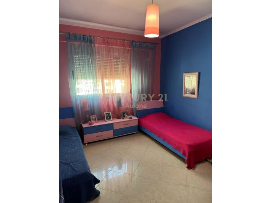 Vlore, jepet me qera apartament 2+1 Kati 5, 90 m² 500 € (Lungomare)