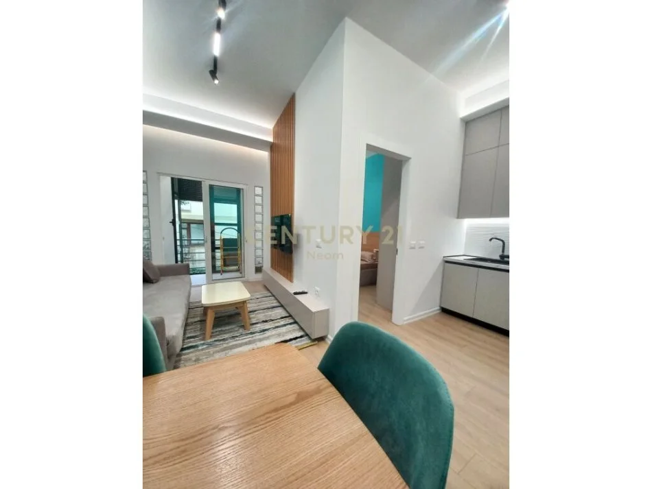 Tirane, jepet me qera apartament 1+1 Kati 1, 53 m² 600 € (bill klinton)