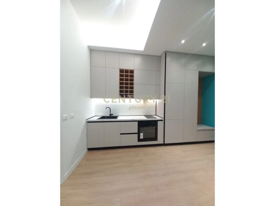 Tirane, jepet me qera apartament 1+1 Kati 1, 53 m² 600 € (bill klinton)