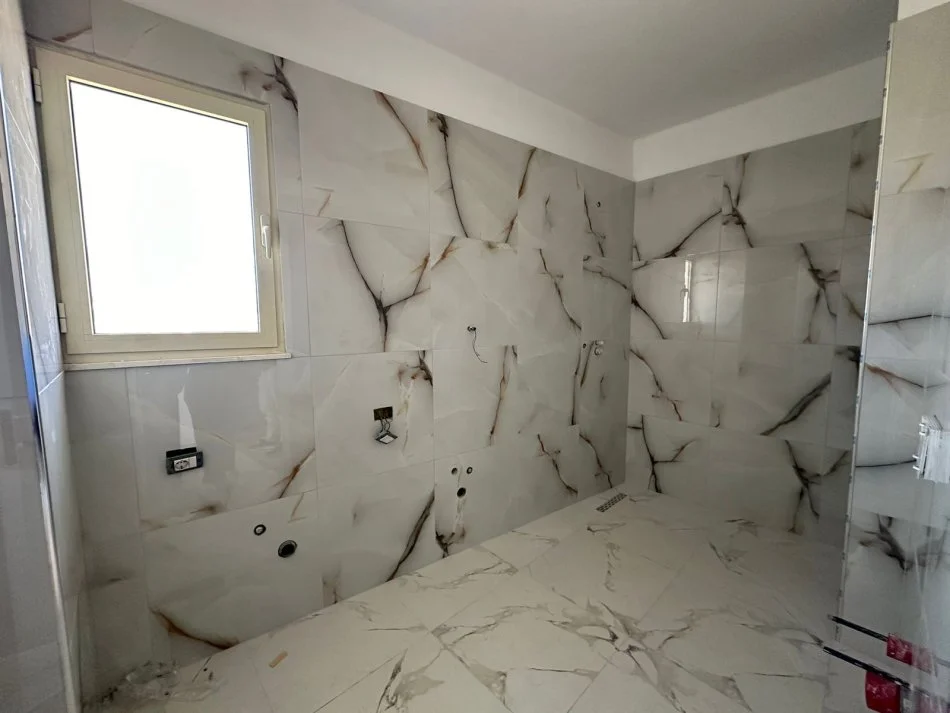 Durres, shitet apartament 1+1 Kati 3, 79 m² 79.000 € (Iliria)