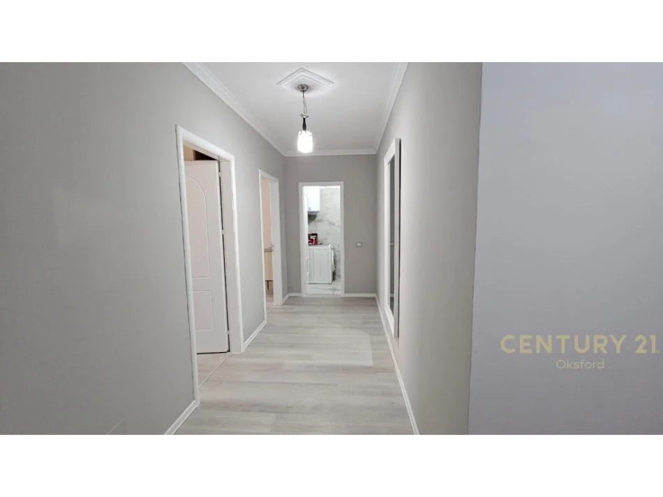 Tirane, jepet me qera apartament 2+1 Kati 9, 98 m² 750 € (komuna e parisit)