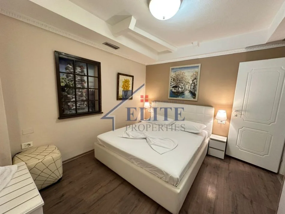 Tirane, jepet me qera apartament 1+1 Kati 1, 55 m² 550 € (Xhamia e Tabakeve)