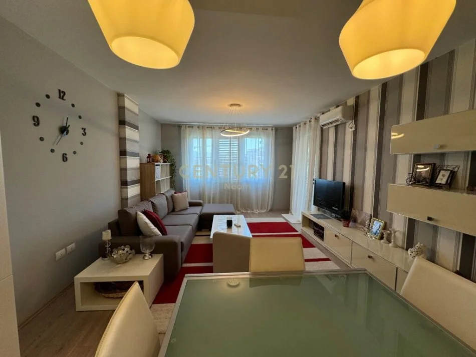 shitet apartament 2+1 Kati 3, 95 m² 220.000 € (liqeni i thate)