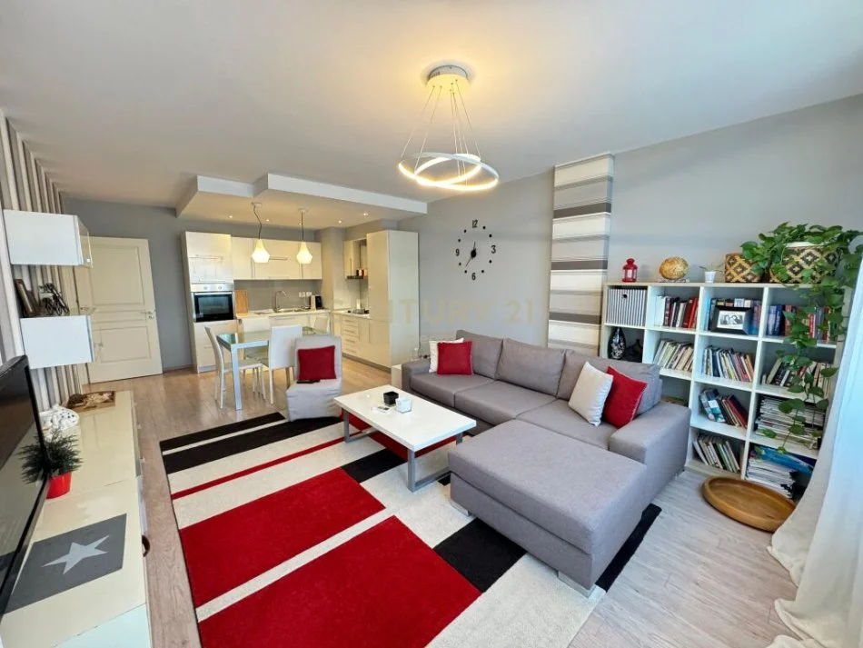 Tirane, shitet apartament 2+1 Kati 3, 95 m² 220.000 € (liqeni i thate)