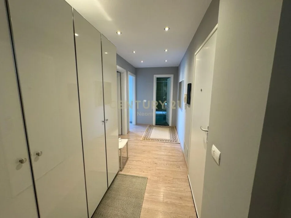shitet apartament 2+1 Kati 3, 95 m² 220.000 € (liqeni i thate)