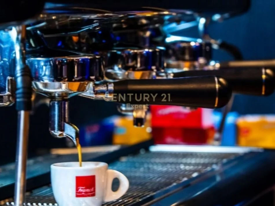 Tirane, shitet bar-resorant Kati 0, 400 m² 1.500.000 € (Rruga Mine Peza)