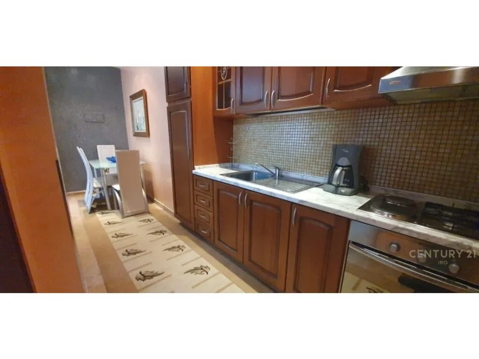 Tirane, jepet me qera apartament 1+1 Kati 9, 70 m² 700 € (rruga e kosovarve)
