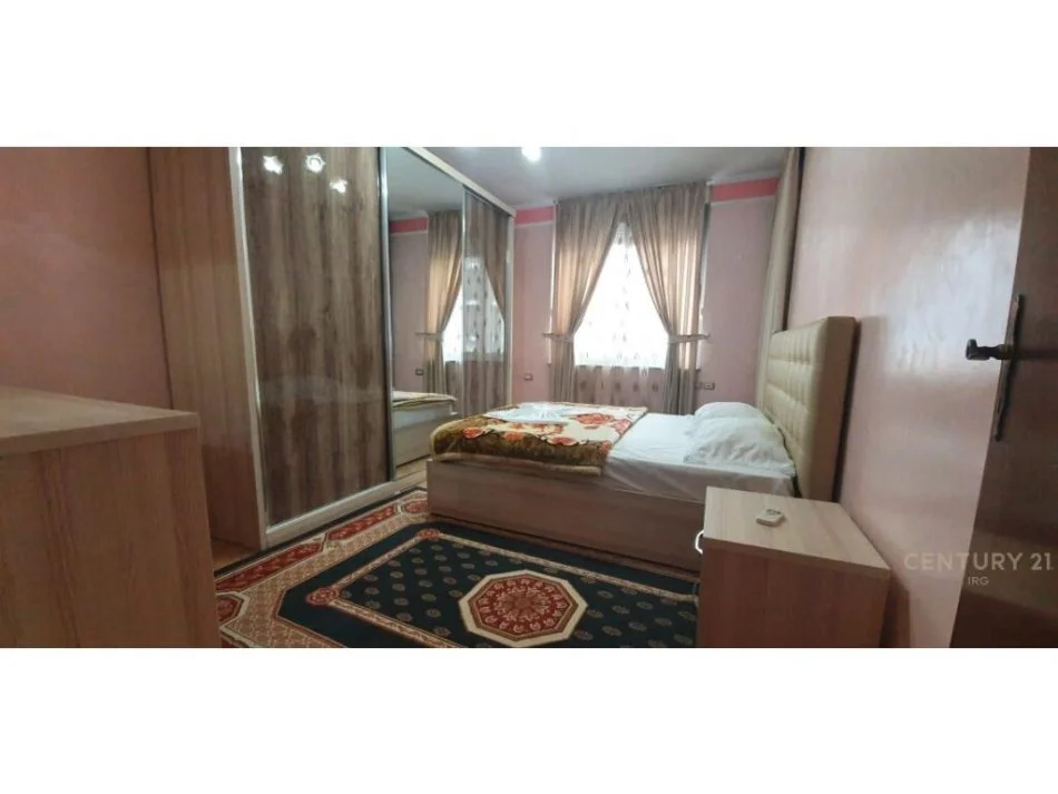 Tirane, jepet me qera apartament 1+1 Kati 9, 70 m² 700 € (rruga e kosovarve)