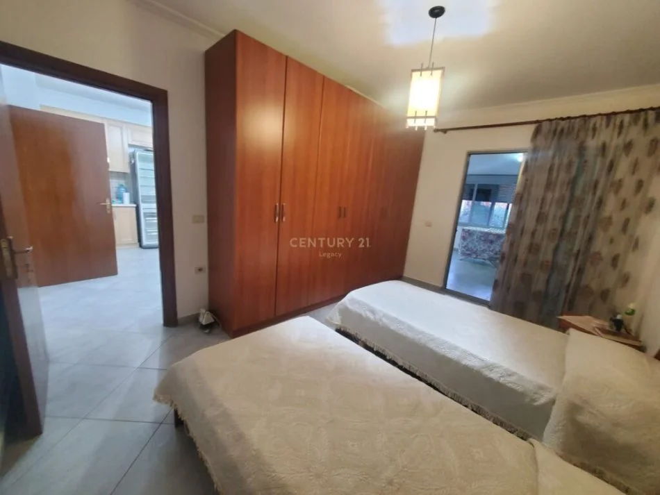 Tirane, shitet apartament 1+1 Kati 2, 85 m² 147.000 € (stacioni i trenit)