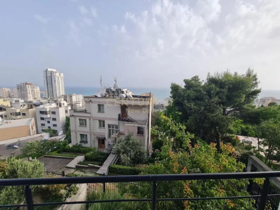 Durres, shitet apartament 2+1+Ballkon Kati 2, 99 m² 155.000 € (Durrës, Vila e Zogut)