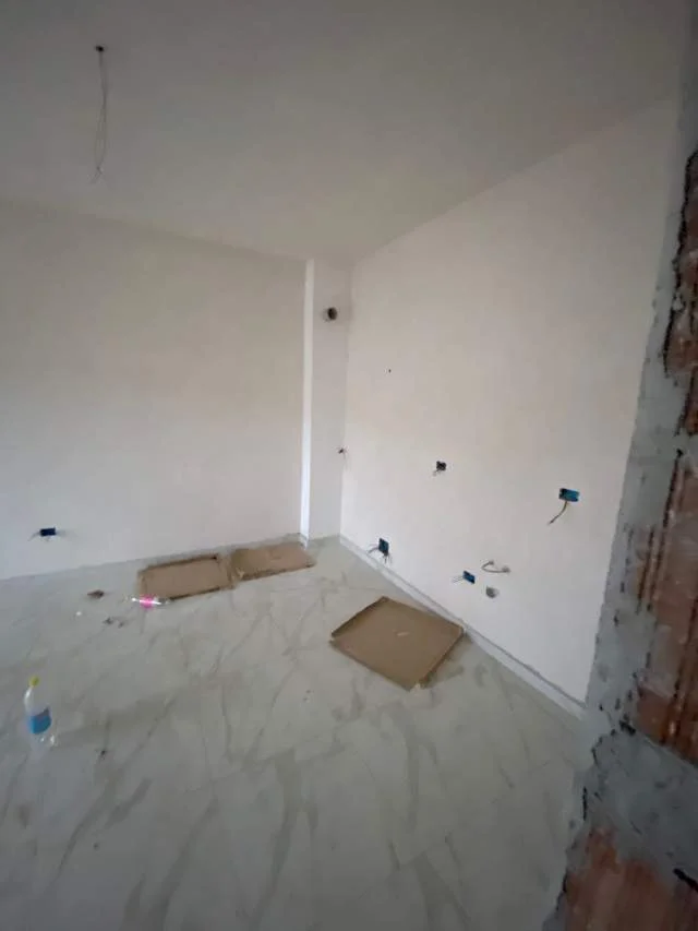 Tirane, shitet apartament 1+1 Kati 1, 66 m² 59.000 Euro (Rruga Teuta)