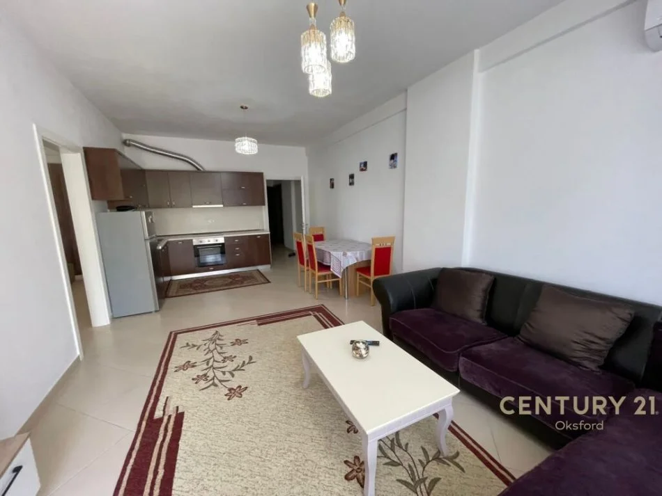 Tirane, jepet me qera apartament 2+1+Ballkon Kati 1, 97 m² 600 € (Ish Fusha e Aviacionit)