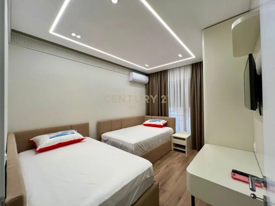 Tirane, jepet me qera apartament 2+1 Kati 3, 116 m² 1.600 € (kompleksi delijorgji)