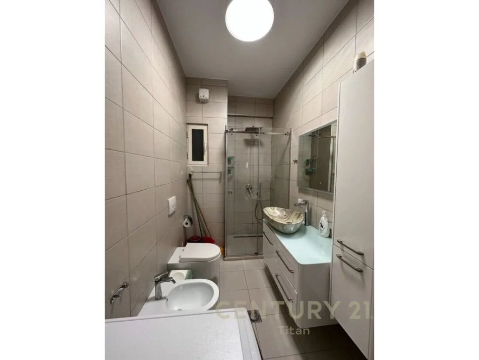 Tirane, shitet apartament Kati 6, 95 m² 173.000 € 
