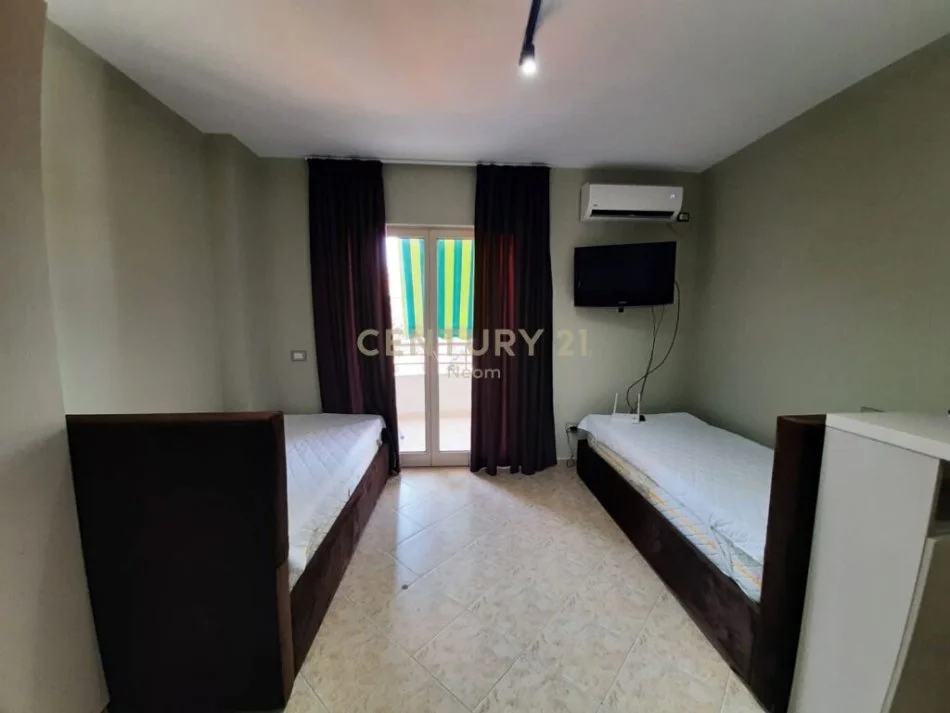 Tirane, jepet me qera apartament 1+1 Kati 2, 52 m² 400 € (BUL.ZHAN DARK)