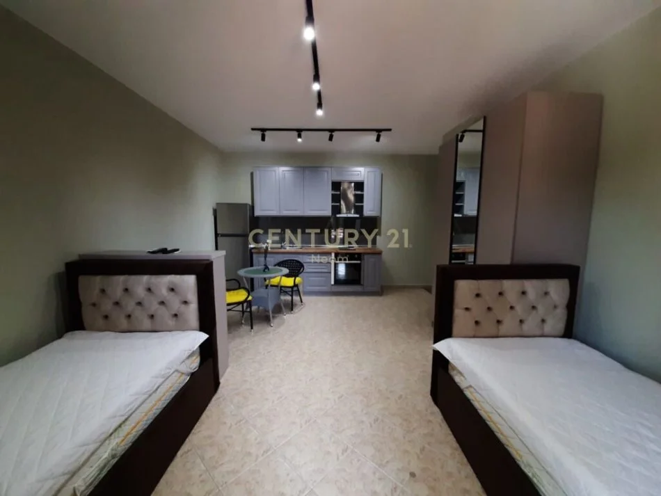 Tirane, jepet me qera apartament 1+1 Kati 2, 52 m² 400 € (bulevardi zhan dark)