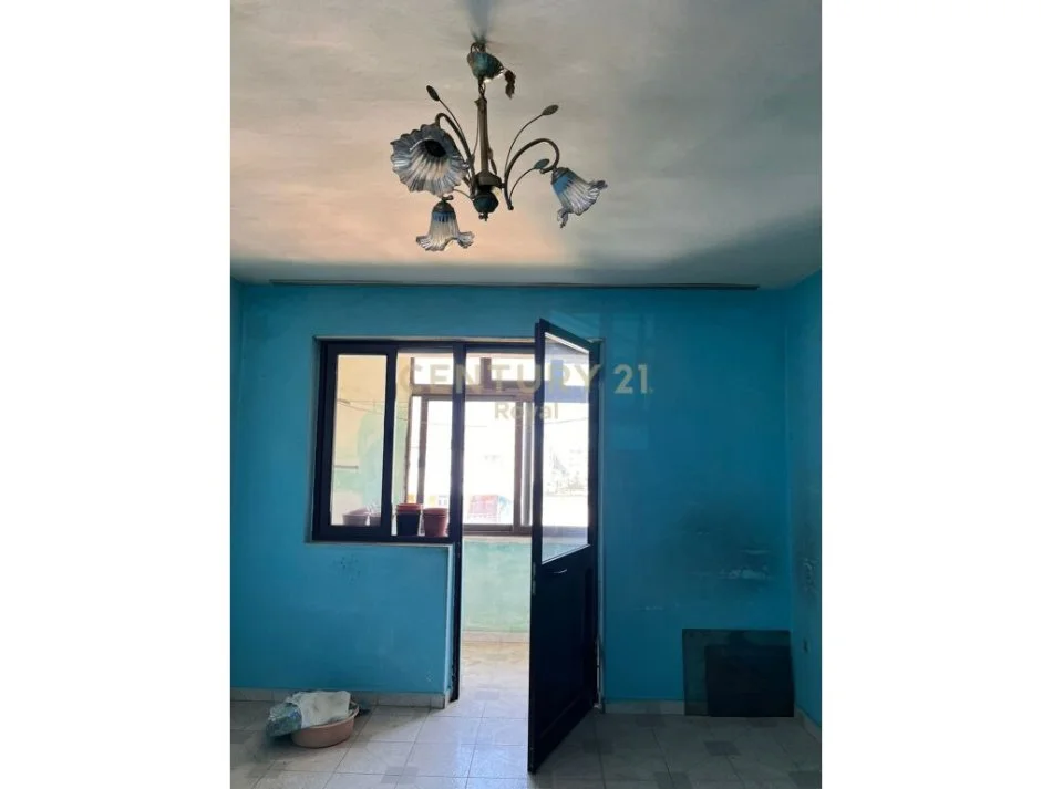 Tirane, shitet apartament 2+1+Ballkon Kati 5, 65.000 € 