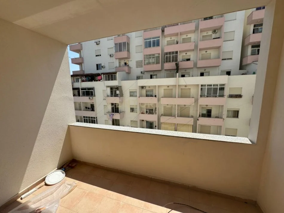 Durres, shitet apartament 1+1+Ballkon Kati 5, 84 m² 105.000 € (plazh durres)