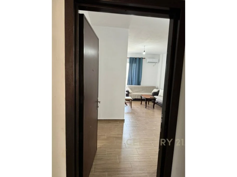 Durres, jepet me qera apartament 1+1 Kati 1, 51 m² 200 € (golem)