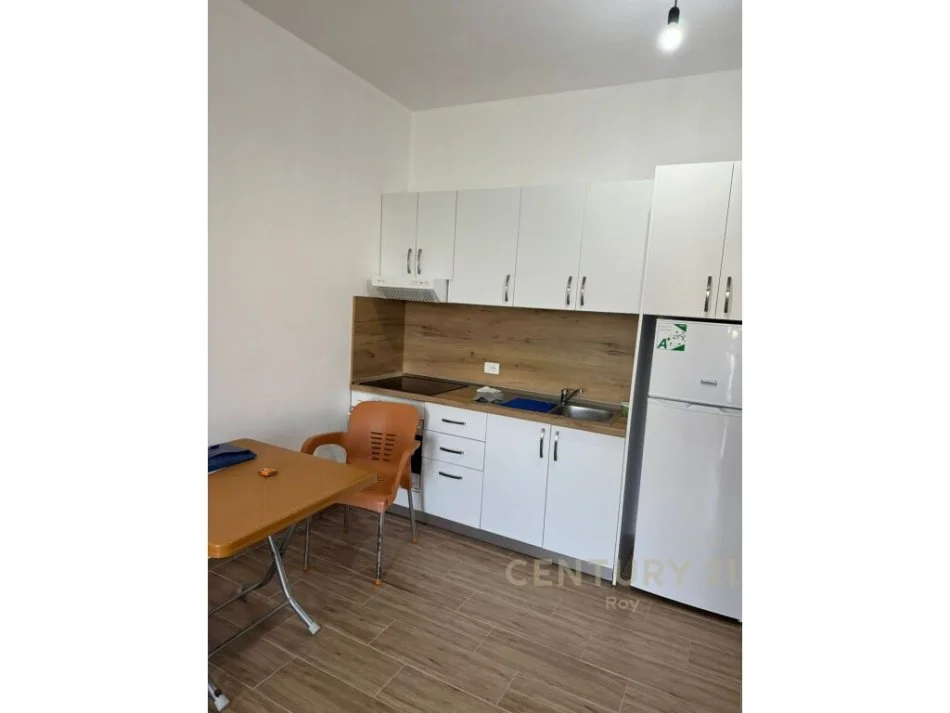 Durres, jepet me qera apartament 1+1 Kati 1, 51 m² 200 € (golem)