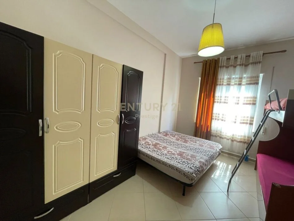 Tirane, jepet me qera apartament 2+1 Kati 2, 100 m² 500 € (VILAT GJERMANE)