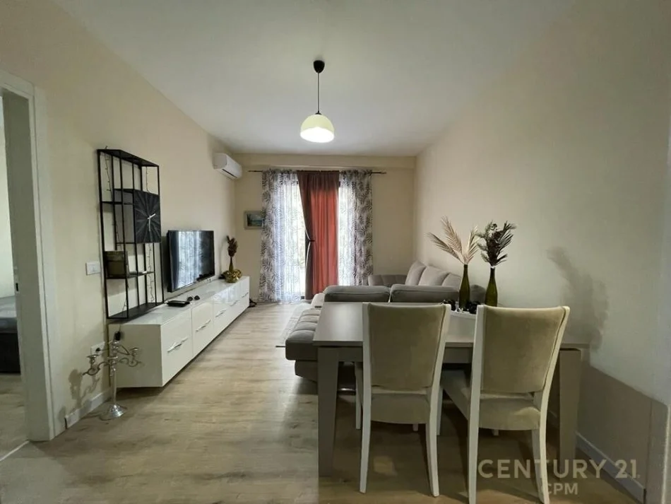 Tirane, jepet me qera apartament 1+1 Kati 2, 60 m² 500 € (KODRA E DIELLIT)