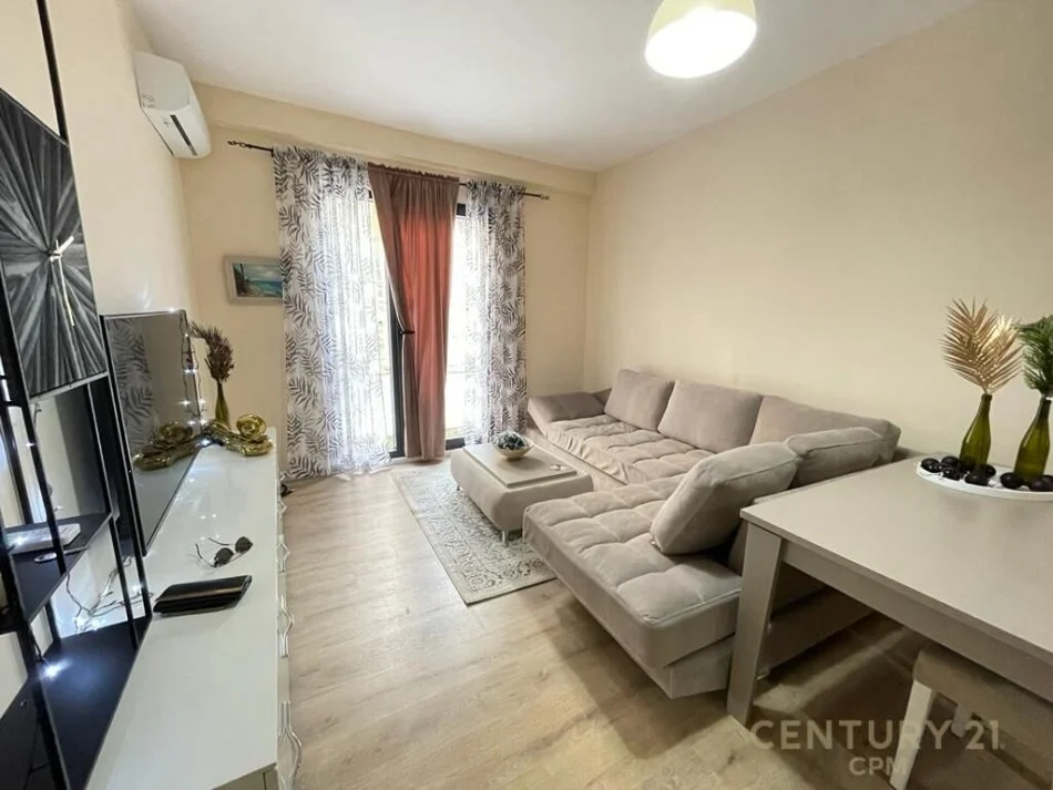 Tirane, jepet me qera apartament 1+1 Kati 2, 60 m² 500 € (KODRA E DIELLIT)