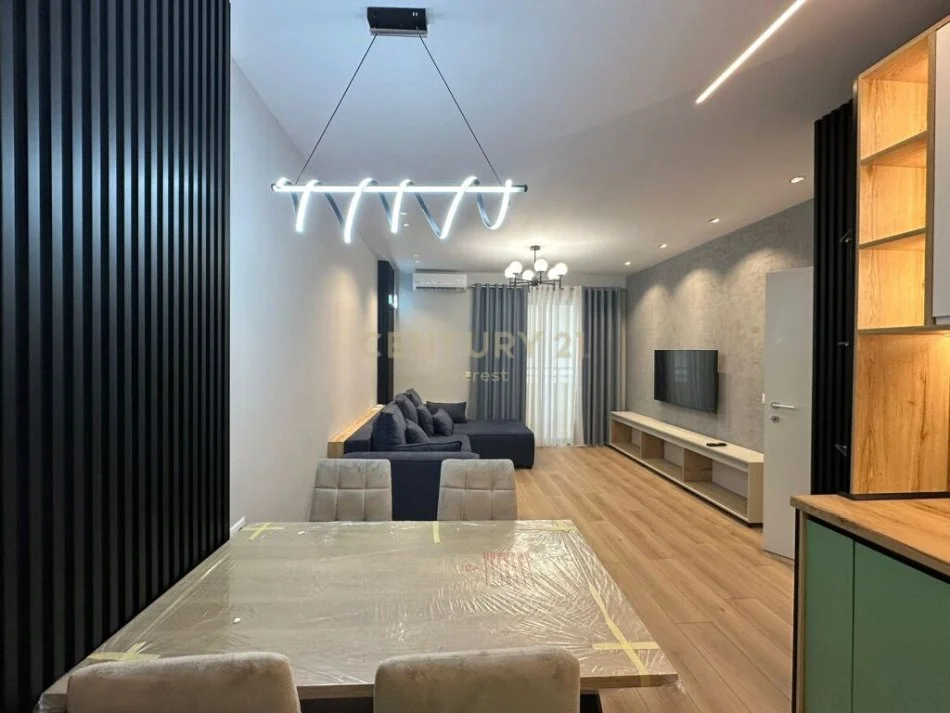 Tirane, shitet apartament 2+1+Ballkon Kati 5, 87 m² 142.000 € (laprake)