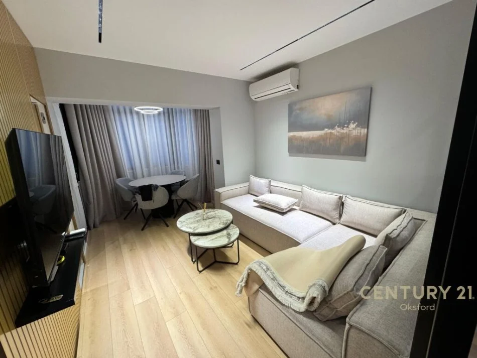 Tirane, jepet me qera 1+1 Kati 3, 84 m² 1.300 € (Mine Peza)