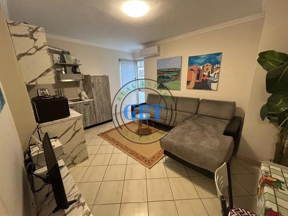 Durres, jepet me qera apartament 2+1+Ballkon Kati 7, 80 m² 500 € 