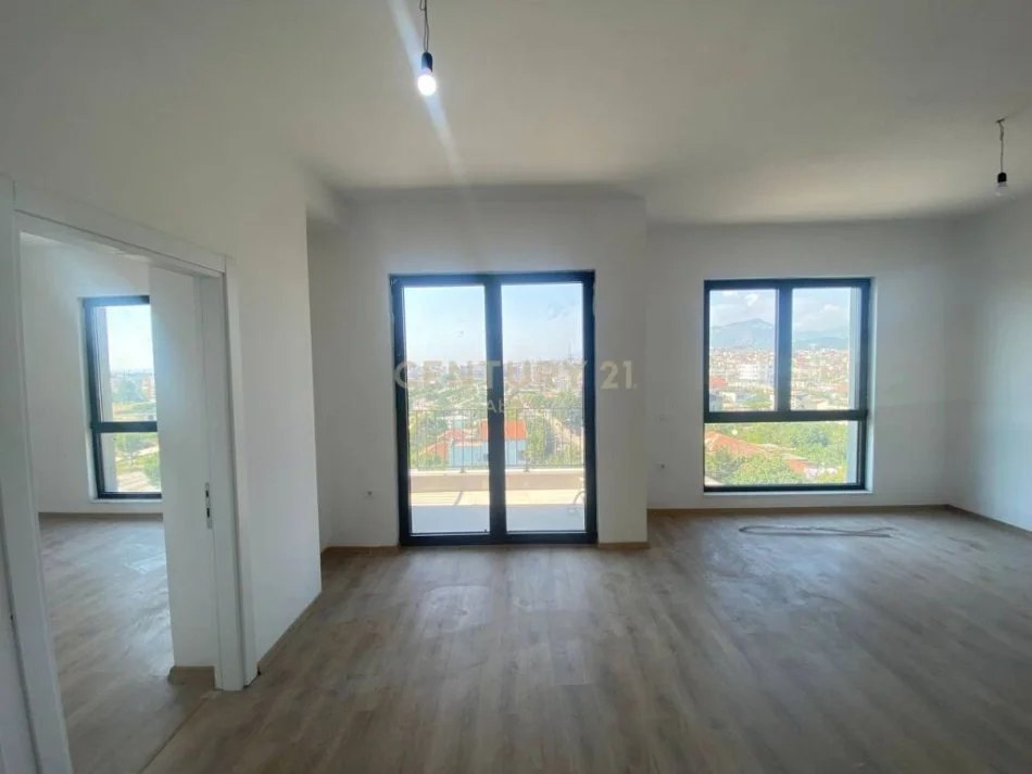 Tirane, shitet apartament 1+1 Kati 5, 76 m² 135.000 € (bulevardi i ri)