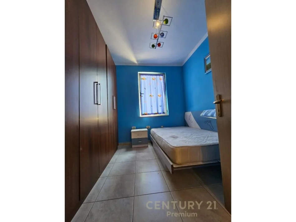 Tirane, jepet me qera apartament 2+1 Kati 1, 91 m² 500 € (ali dem)