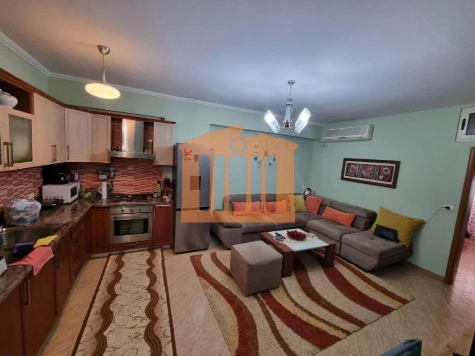 APARTAMENT 2+1 PER SHITJE TE RROTA E KUQE PLAZH DURRES!