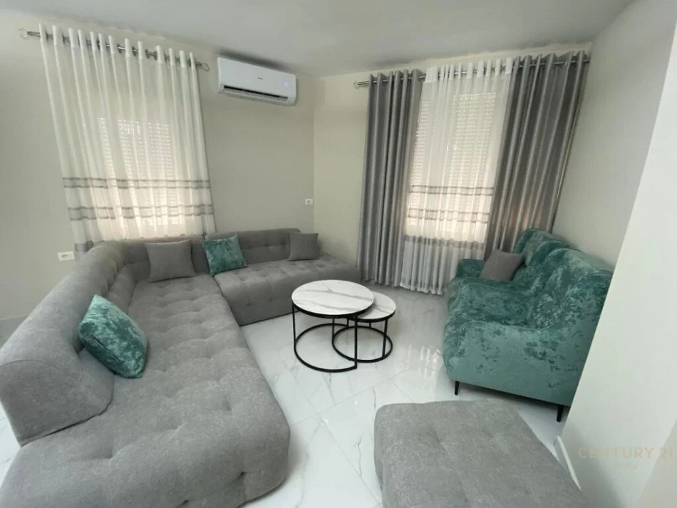 Tirane, jepet me qera apartament 2+1 Kati 6, 100 m² 800 € (prokuroria tiranes)