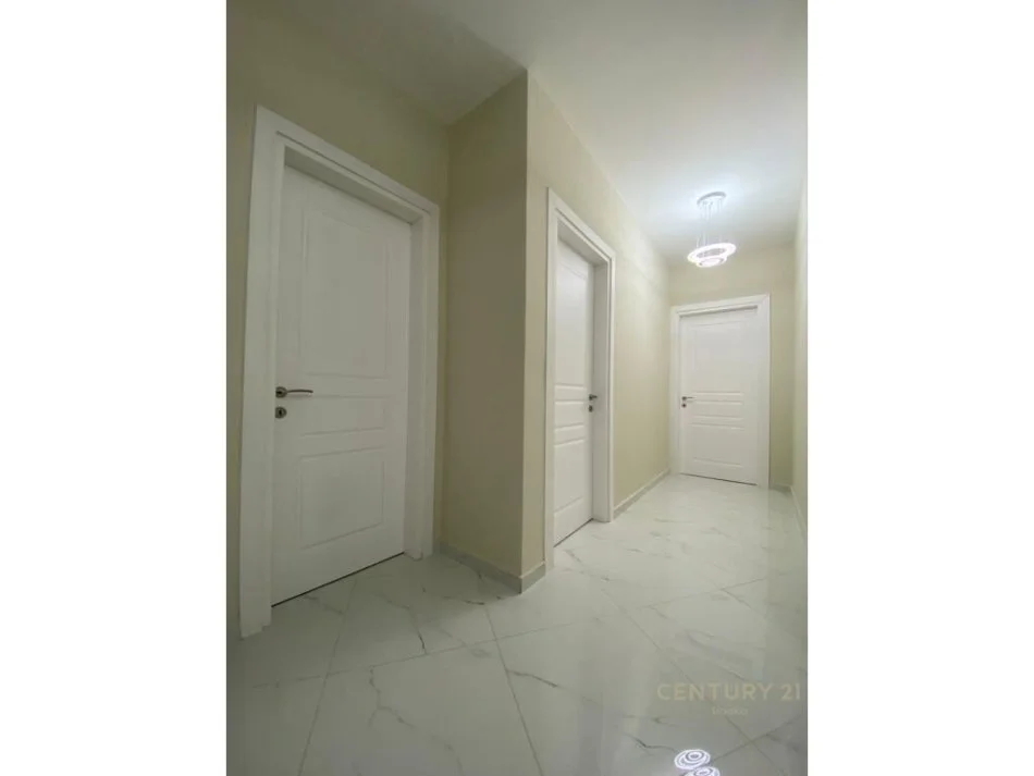Tirane, jepet me qera apartament 2+1 Kati 6, 100 m² 800 € (prokuroria tiranes)