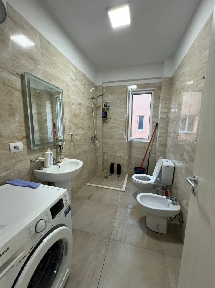 Durres, shitet apartament 2+1 Kati 3, 77 m² 200.000 € (Gjiri i Lalezit)