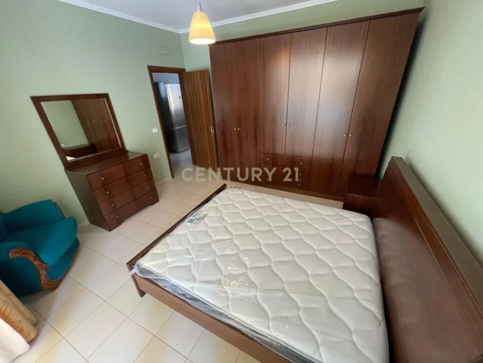 Tirane, jepet me qera apartament 2+1 Kati 1, 116 m² 600 € (kopeshti zoologjik)