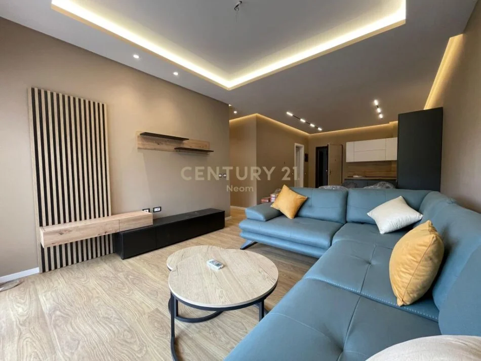 Tirane, jepet me qera apartament 2+1 Kati 1, 103 m² 750 € (kopeshti botanik)