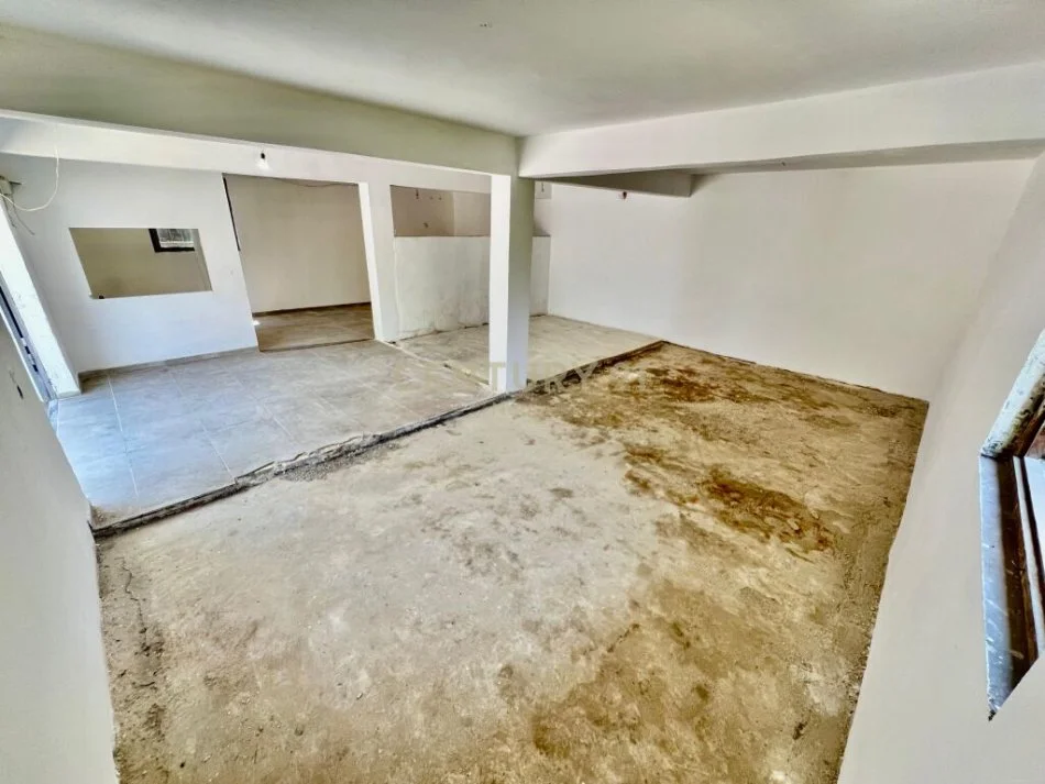 Tirane, jepet me qera apartament 1+1 Kati 0, 220 m² 550 € (misto mame)