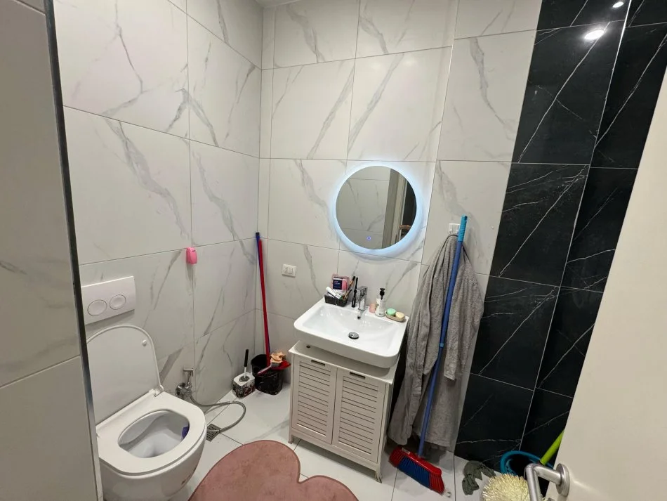 Tirane, jepet me qera apartament Kati 9, 68 m² 550 € (Rruga frosina plaku)