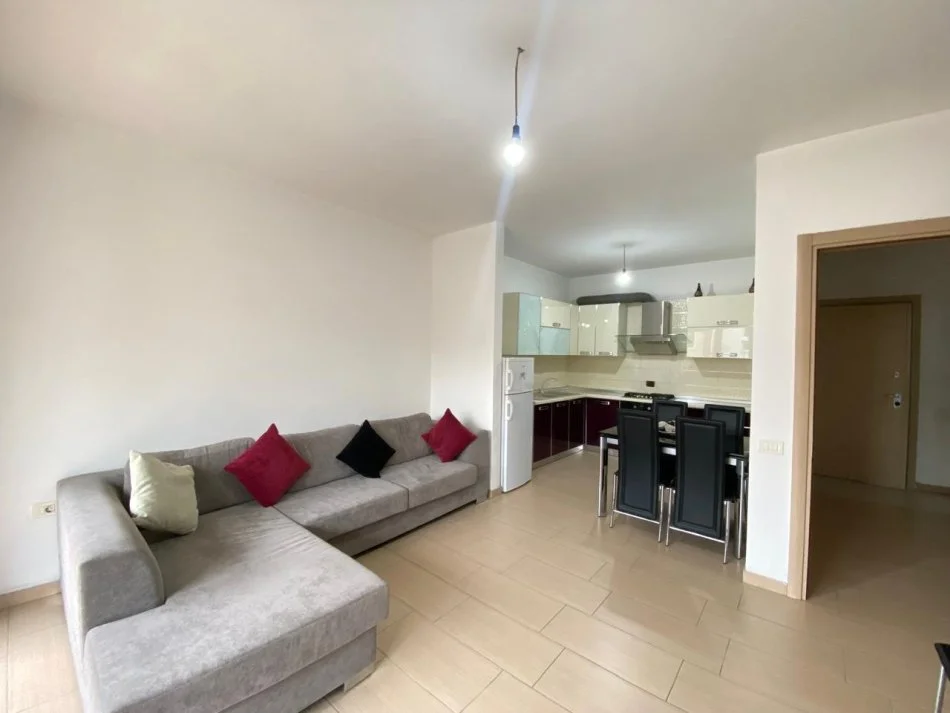 Tirane, jepet me qera apartament 2+1 Kati 2, 110 m² 550 € (Rruga Jordan Misja)