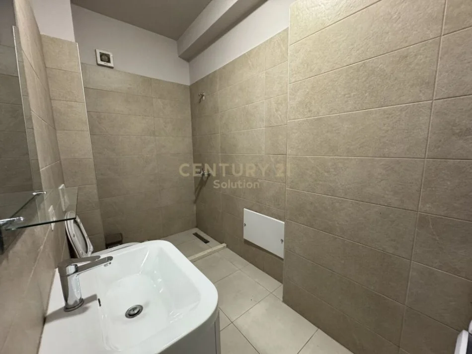 Tirane, jepet me qera apartament 2+1 Kati 7, 109 m² 177.000 € (yzberisht)