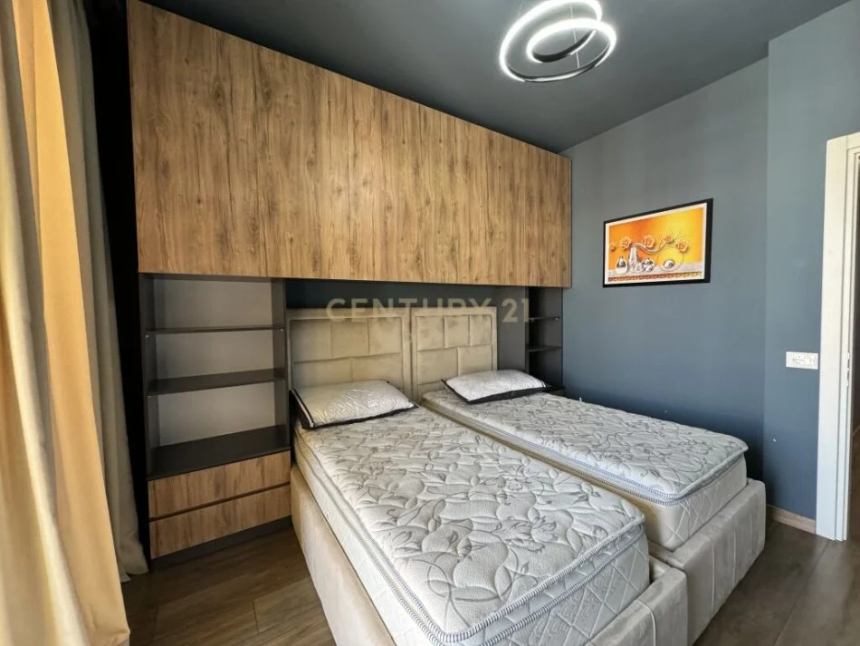 Tirane, jepet me qera apartament 2+1 Kati 7, 109 m² 177.000 € (yzberisht)