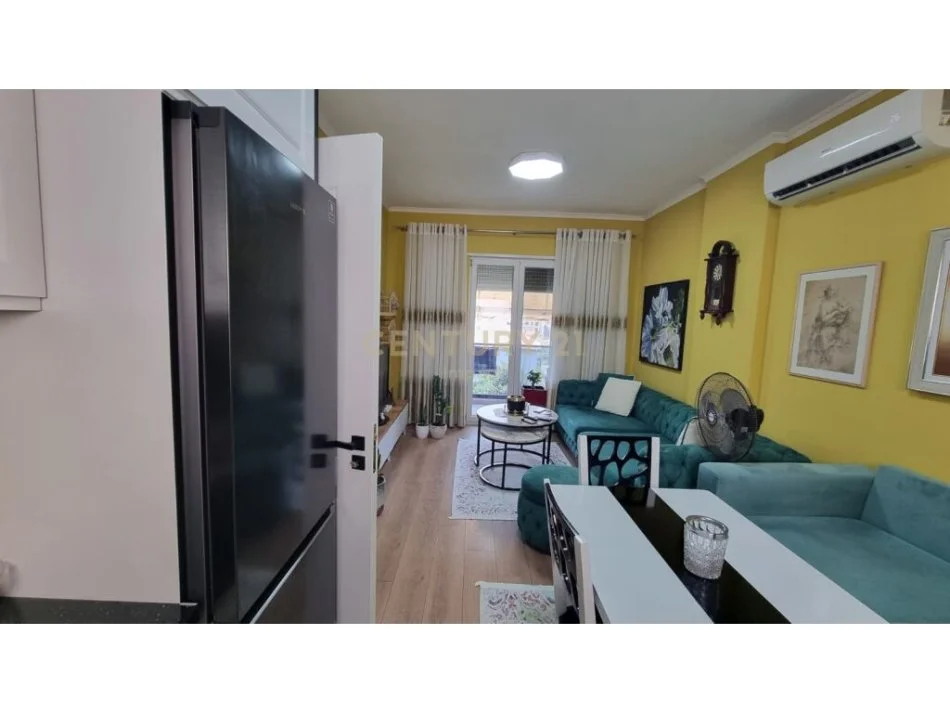 Tirane, shitet apartament 1+1 Kati 2, 69 m² 110.000 € (Rruga e dibres)