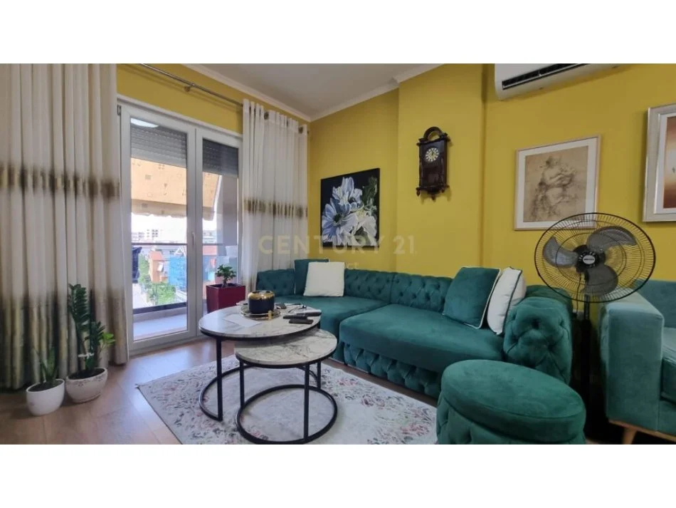 Tirane, shitet apartament 1+1 Kati 2, 69 m² 110.000 € (Rruga e dibres)